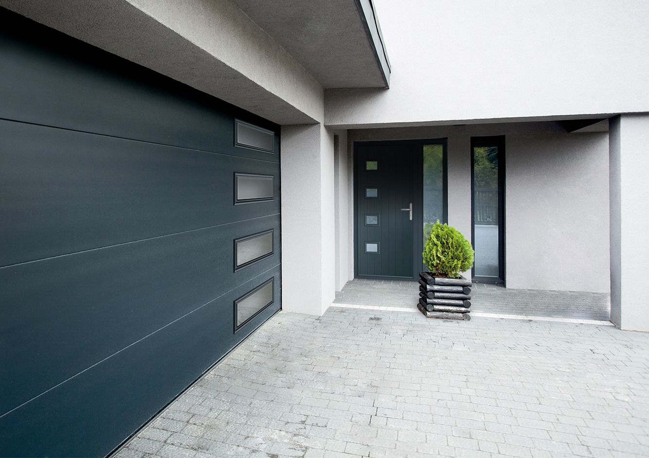 Eagle Garage Door Technicians in Lawndale, CA